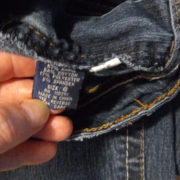 Jeans raw hem super cute - Picture 4 of 7